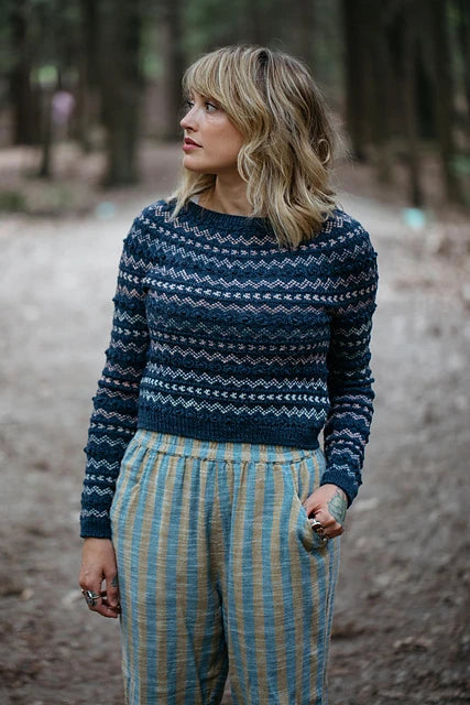  So much yarn so few hiding spots - Crocheter Knitting T-Shirt :  Clothing, Shoes & Jewelry
